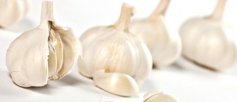 Garlic is a product for men’s health that increases potency